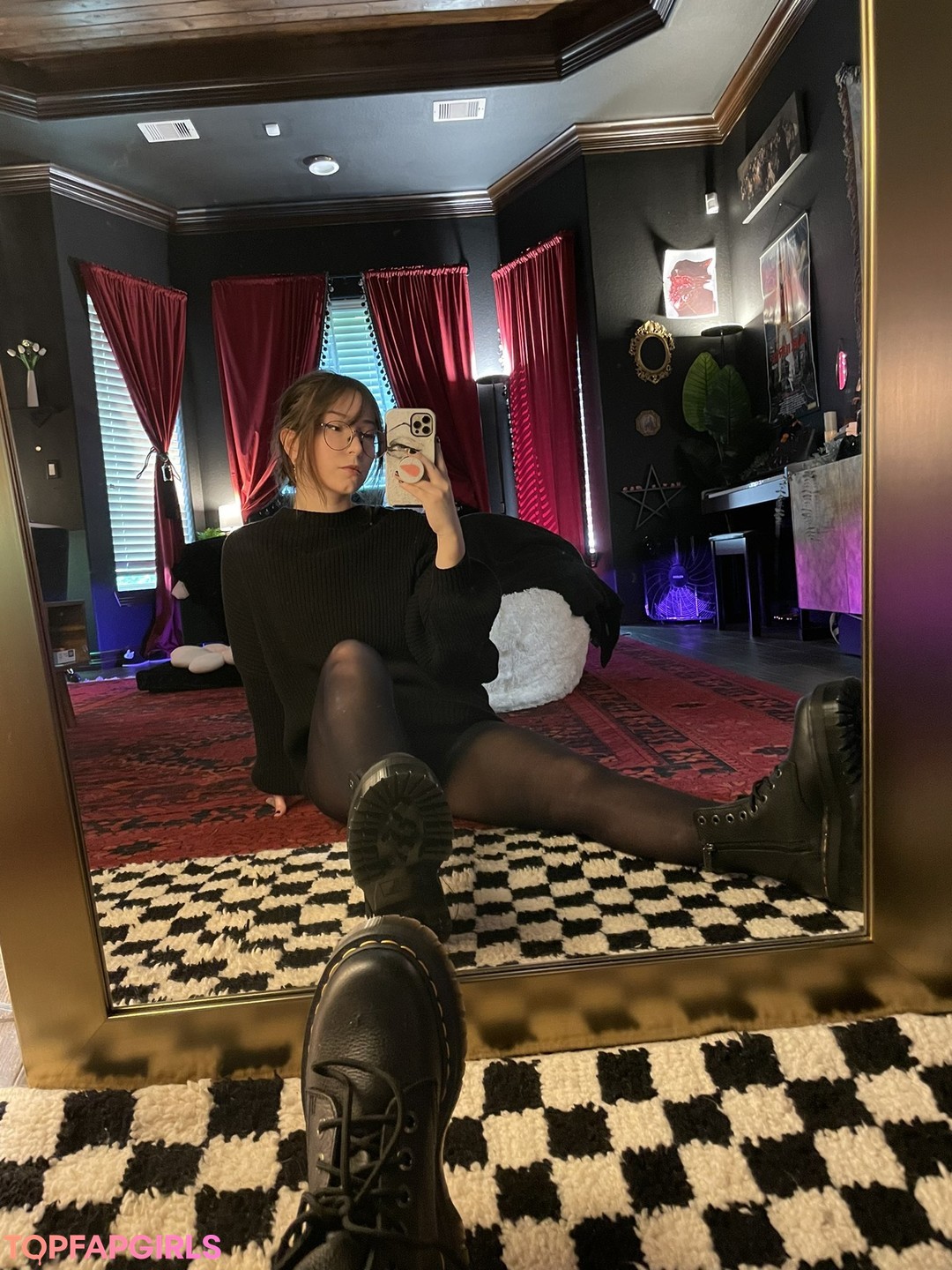 Foto desnuda filtrada de OnlyFans de Bigtittygothegg #1012