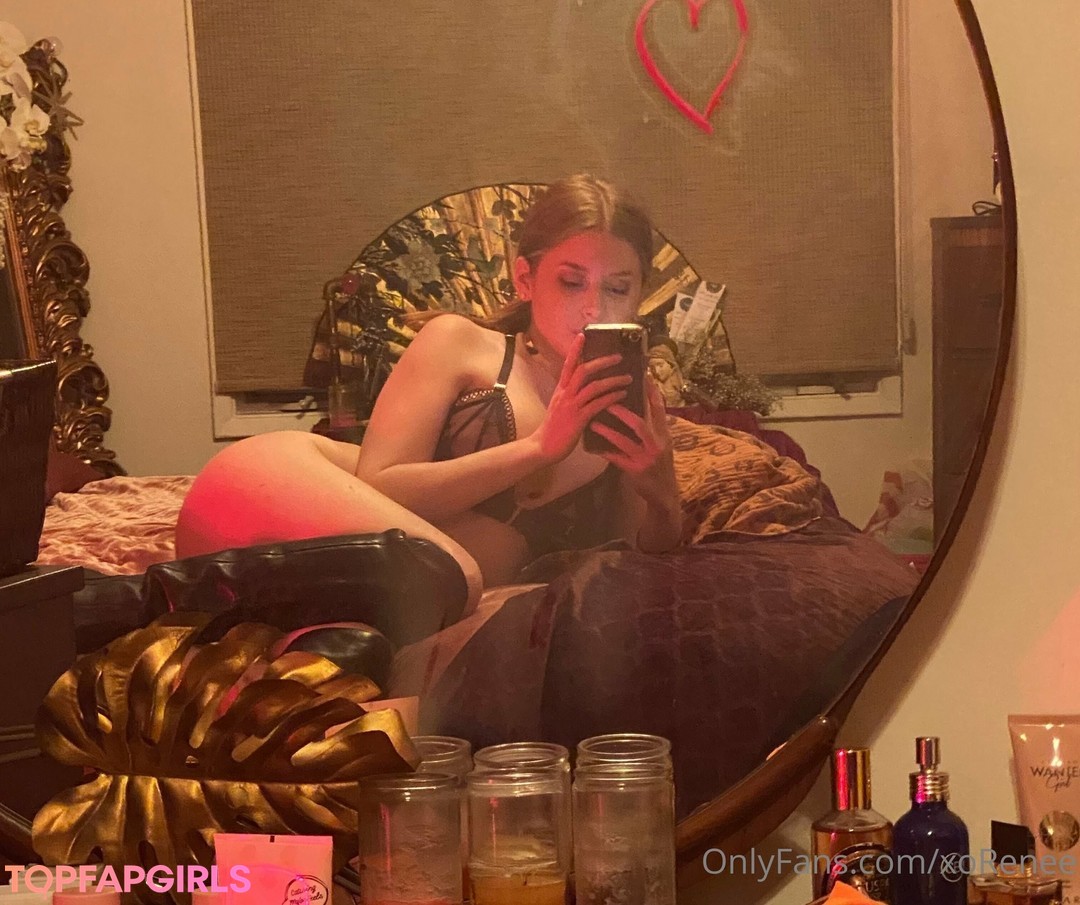 Foto desnuda filtrada de OnlyFans de Renee Olstead #1104