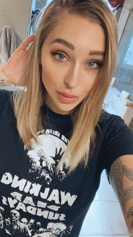 Kleio Valentien