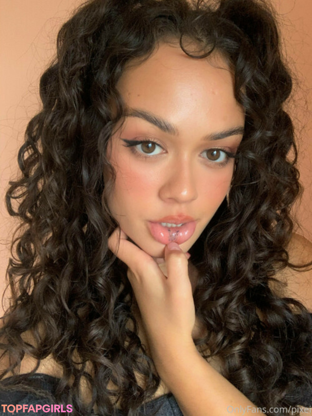 Foto desnuda filtrada de OnlyFans de Pixei #96