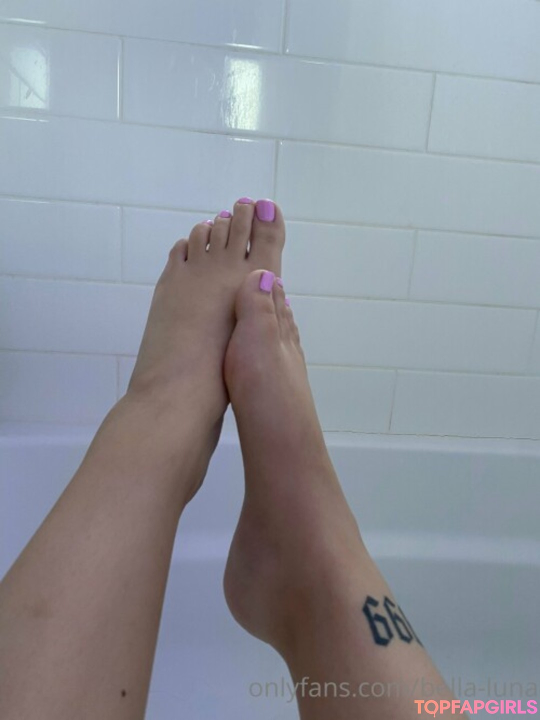 Foto desnuda filtrada de OnlyFans de Bella Luna #2