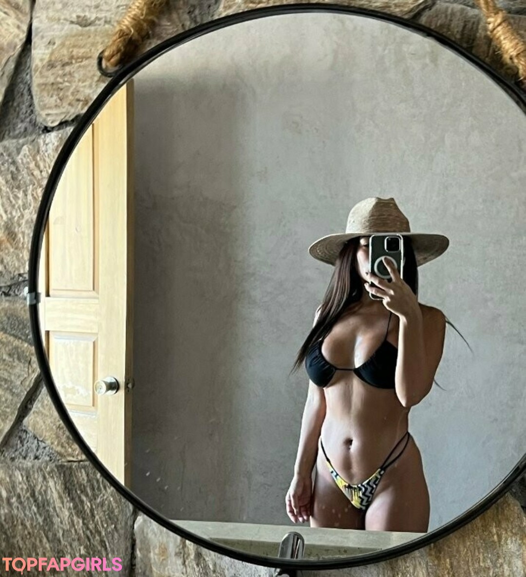 Foto desnuda filtrada de OnlyFans de Olivia Mendez #1