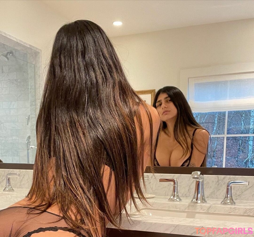 Foto desnuda filtrada de OnlyFans de Mia Khalifa #555