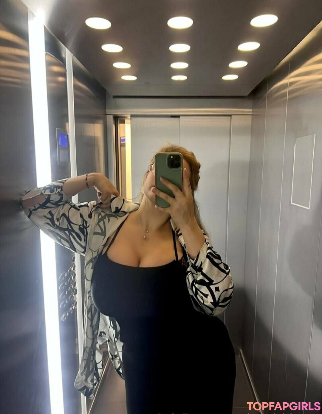 Foto desnuda filtrada de OnlyFans de Cheryl Blossom #1212