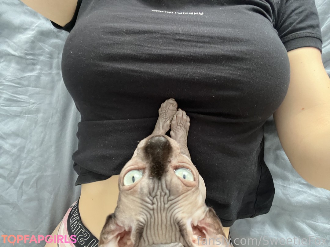 Foto desnuda filtrada de OnlyFans de Sweetie Fox #1442