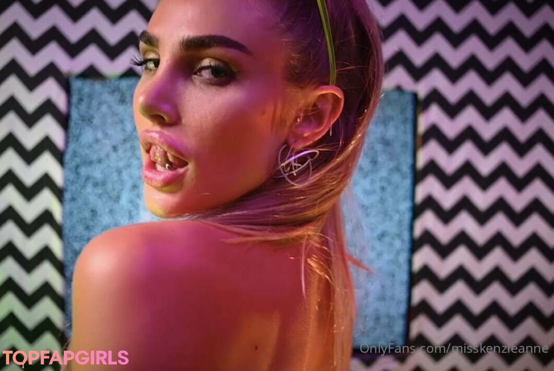 Foto desnuda filtrada de OnlyFans de Kenzie Anne #107