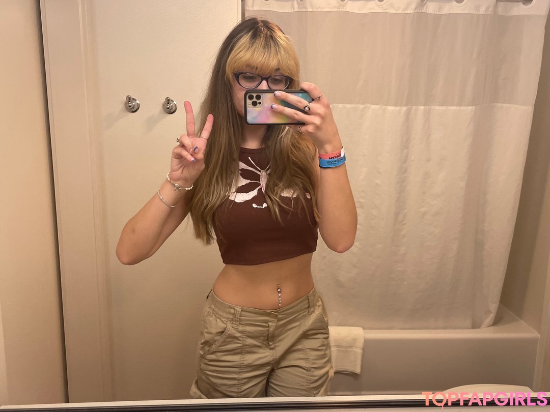 Foto desnuda filtrada de OnlyFans de Rowsvee #973