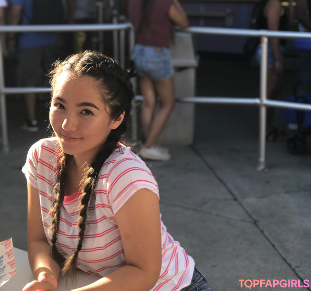 Foto desnuda filtrada de OnlyFans de Eliza Chau #240