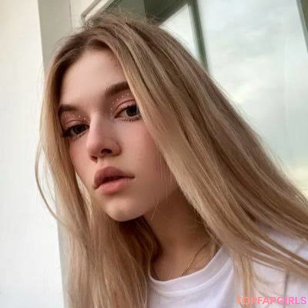 Foto desnuda filtrada de OnlyFans de Mavpochka #4