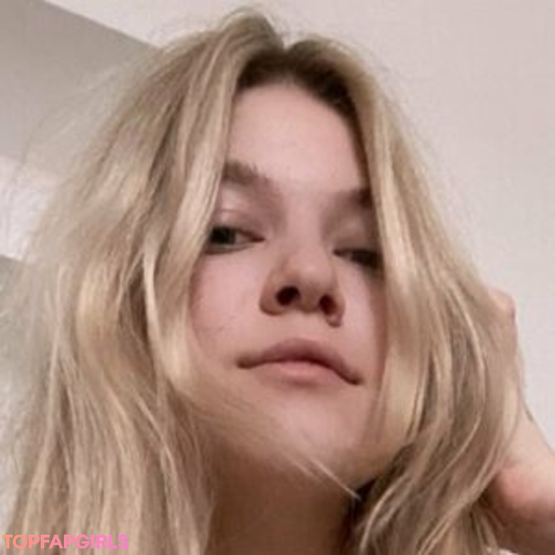 Foto desnuda filtrada de OnlyFans de Mavpochka #425