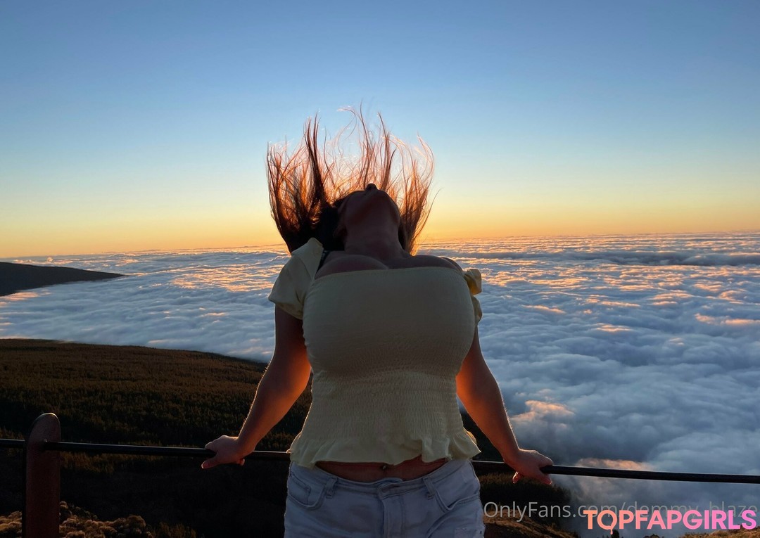 Foto desnuda filtrada de OnlyFans de Demmy Blaze #2030