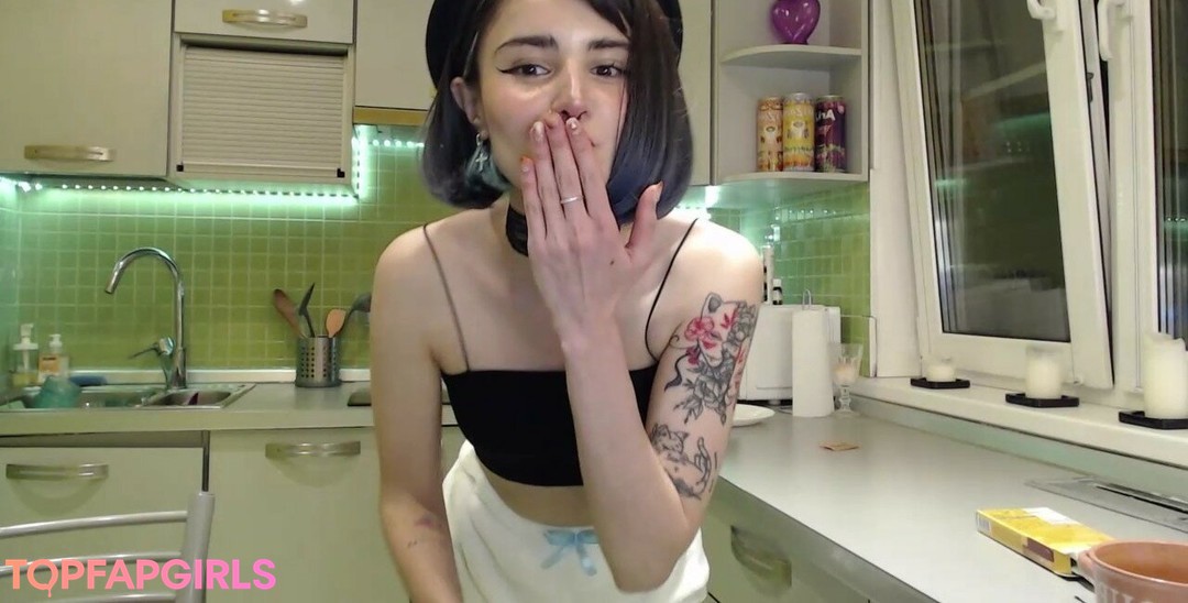 Foto desnuda filtrada de OnlyFans de Loona #1002