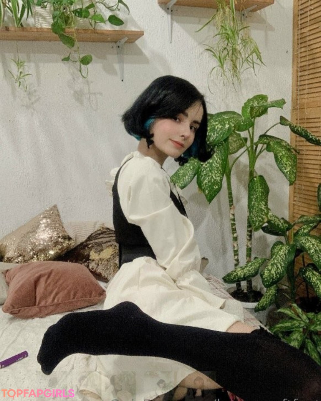 Foto desnuda filtrada de OnlyFans de Loona #186