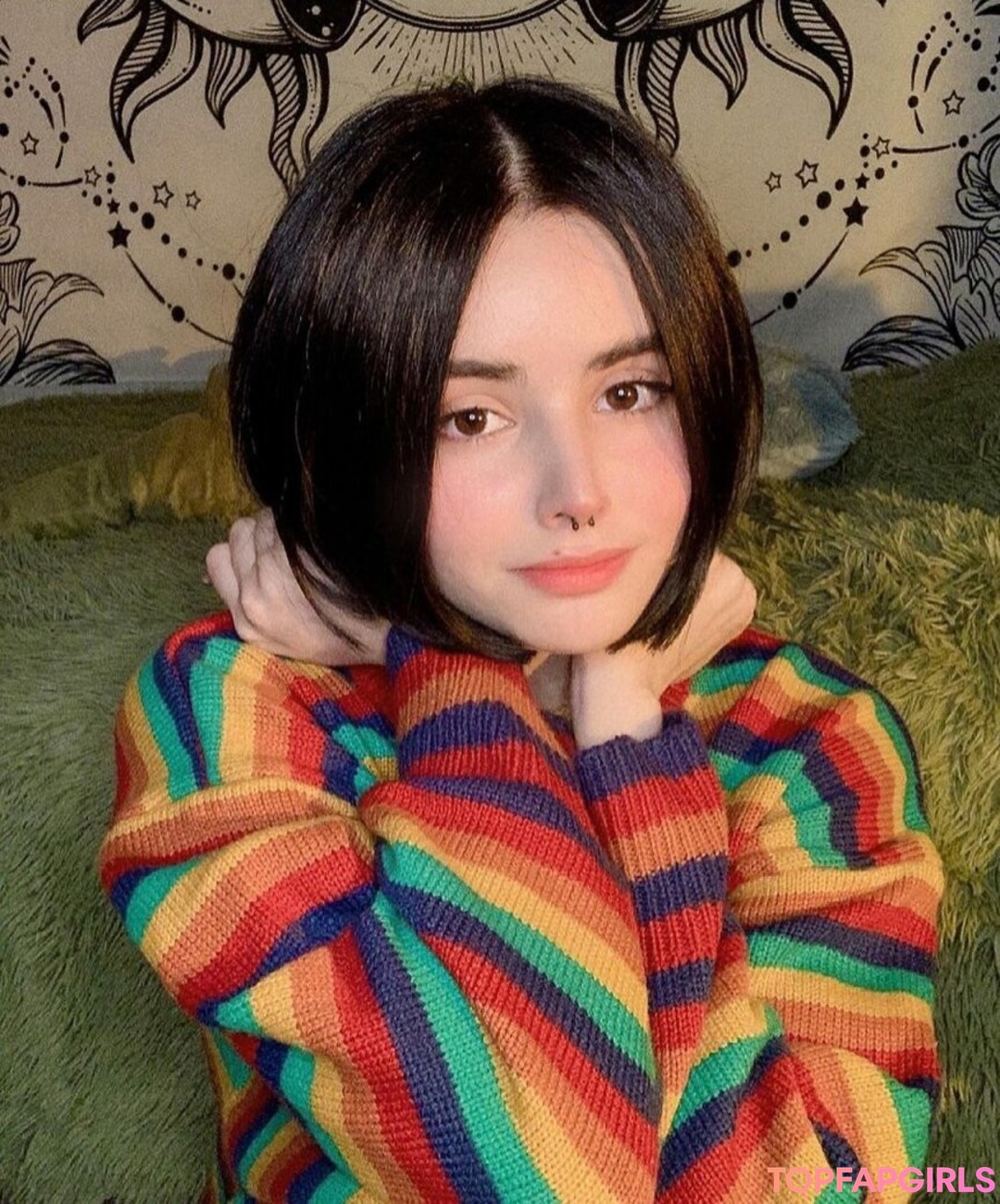 Foto desnuda filtrada de OnlyFans de Loona #331