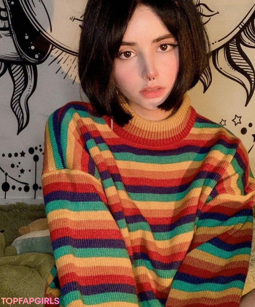 Foto desnuda filtrada de OnlyFans de Loona #332