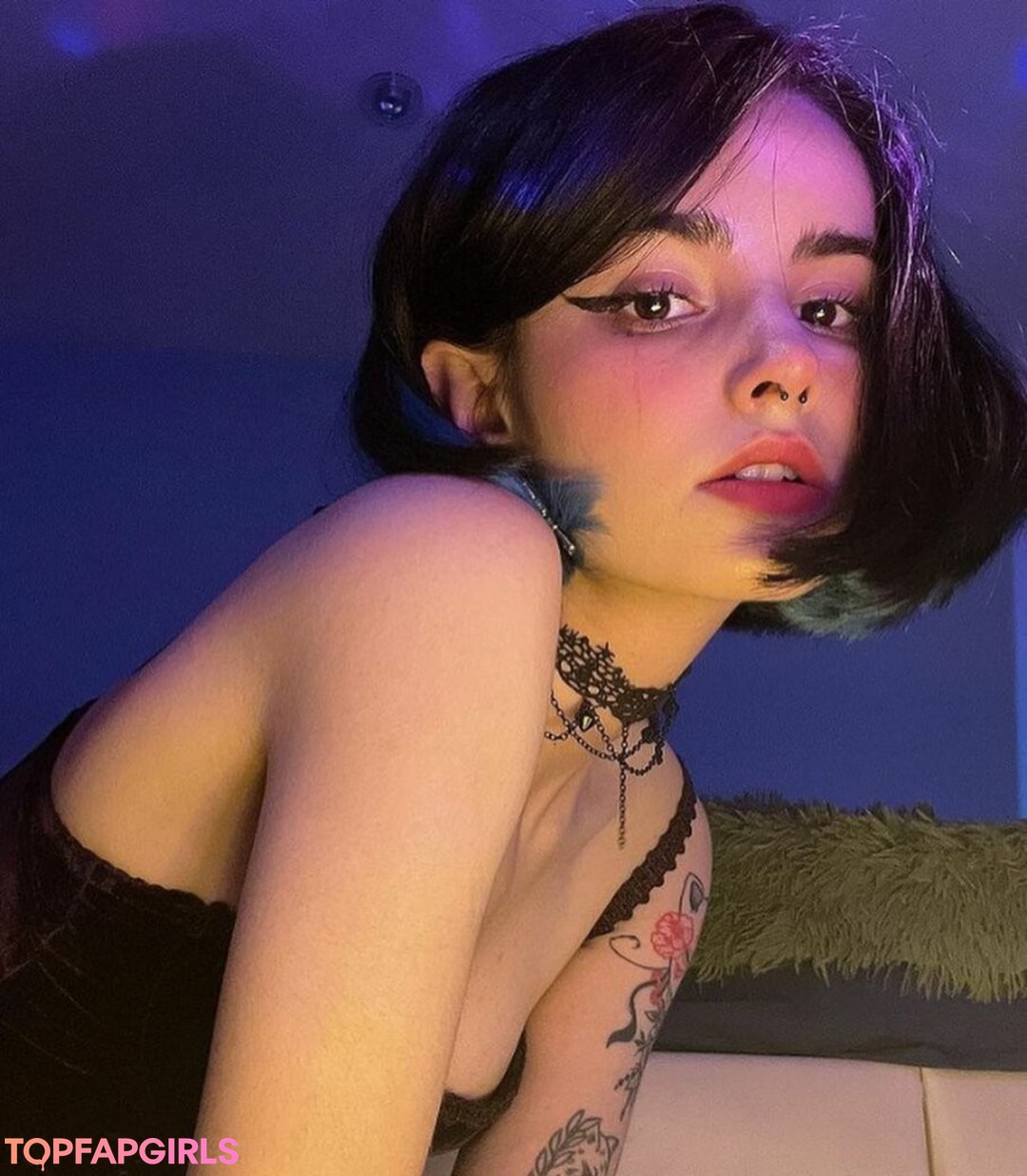 Foto desnuda filtrada de OnlyFans de Loona #420