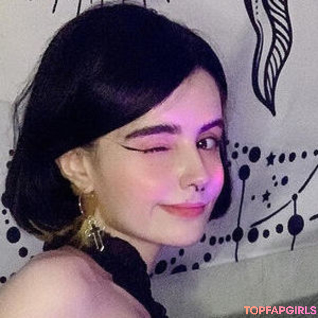 Foto desnuda filtrada de OnlyFans de Loona #60