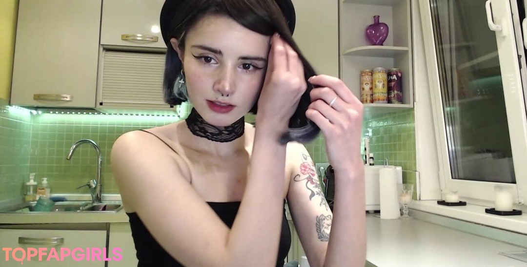 Foto desnuda filtrada de OnlyFans de Loona #907