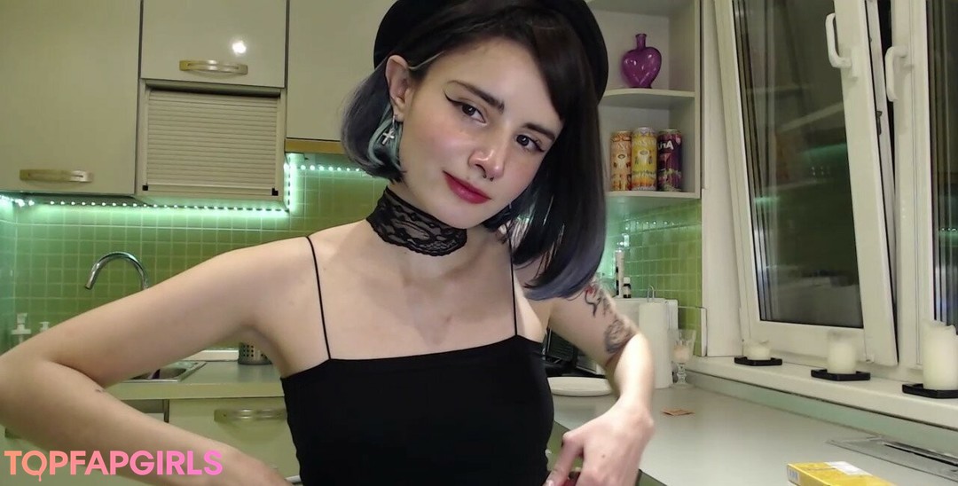 Foto desnuda filtrada de OnlyFans de Loona #985