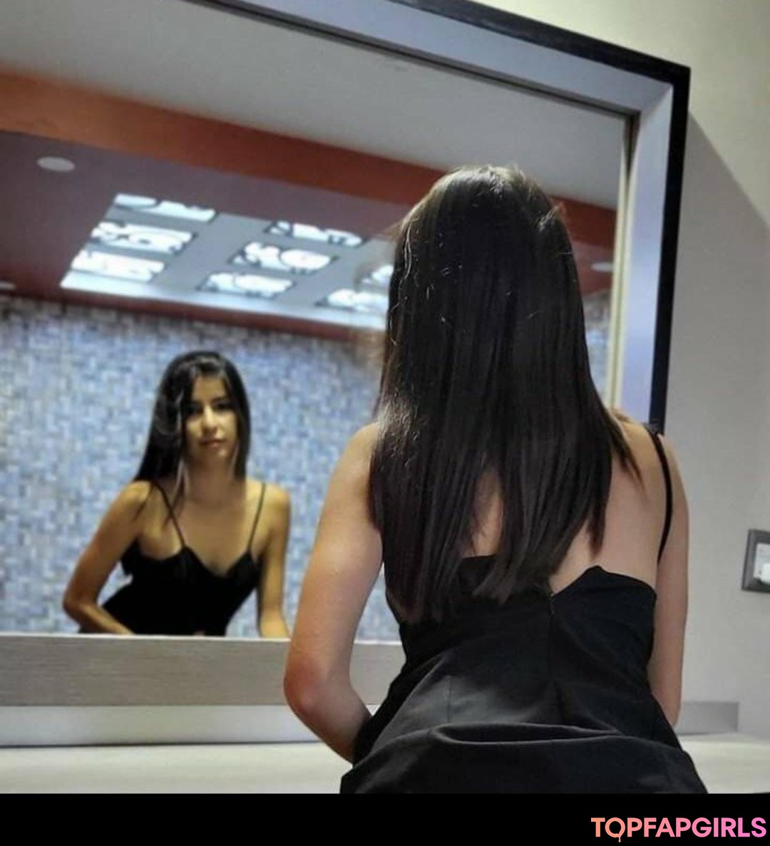 Foto desnuda filtrada de OnlyFans de Karol Smith #999