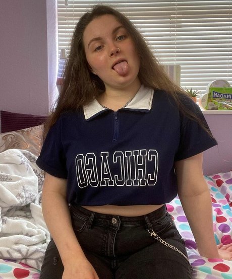 Bustybritishbrunette