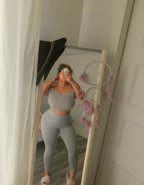 Foto desnuda filtrada de OnlyFans de Mimiko Divine