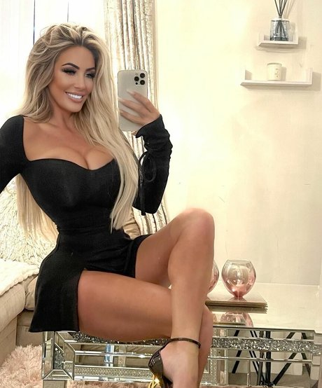 Foto desnuda filtrada de OnlyFans de Debbie Clarkson