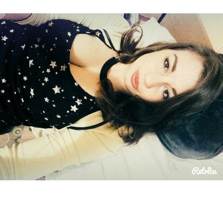 Foto desnuda filtrada de OnlyFans de Fuzyfruzsina