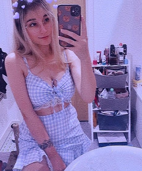 Maya Asmr Foto desnuda filtrada de OnlyFans de Maya Asmr #16