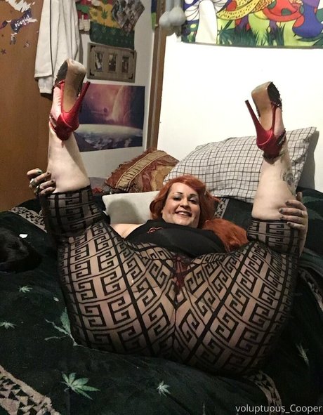 Foto desnuda filtrada de OnlyFans de Voluptuouscooper