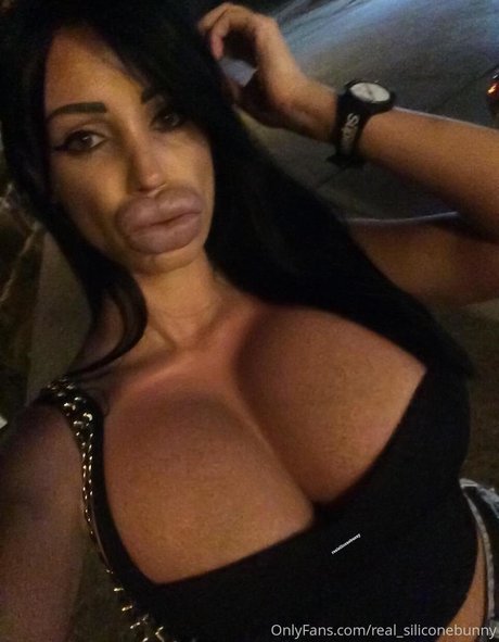 Real_siliconebunny