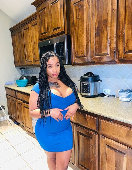 Foto desnuda filtrada de OnlyFans de Raynellemariah