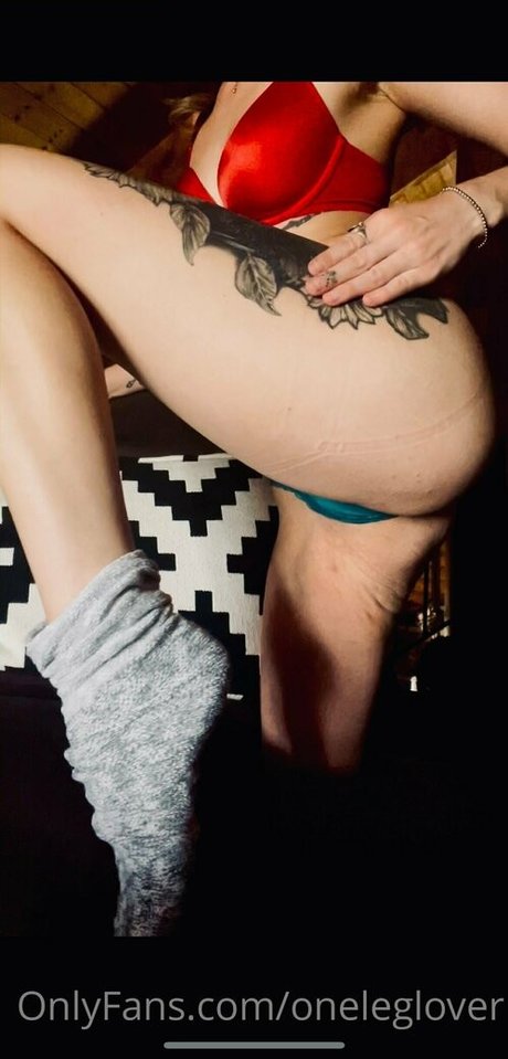 Foto desnuda filtrada de OnlyFans de Oneleglover