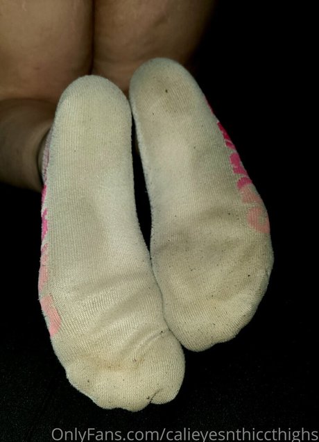 Foto desnuda filtrada de OnlyFans de Calieyesnthiccthighs