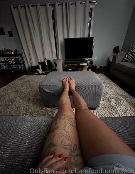Barefootbunny3456