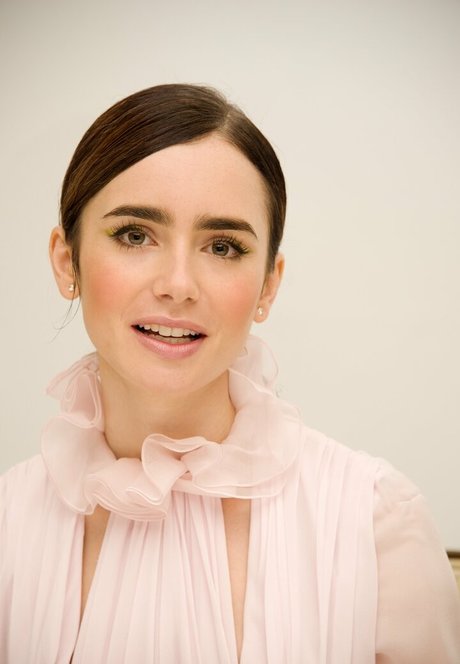 Lily Collins