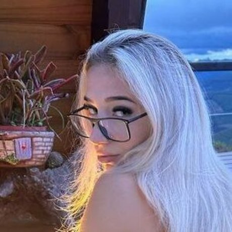 Foto desnuda filtrada de OnlyFans de Isadora Vale Dezoitou