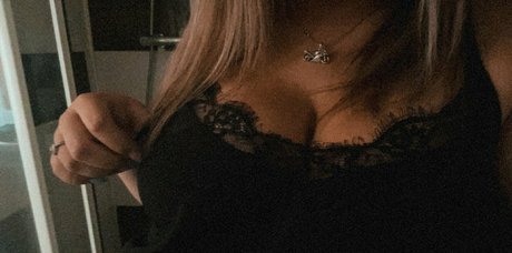 Foto desnuda filtrada de OnlyFans de Lilidoll8