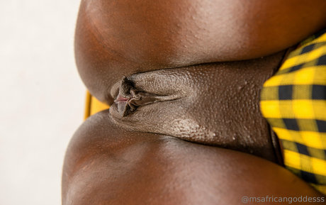 Foto desnuda filtrada de OnlyFans de Msafricangoddesss