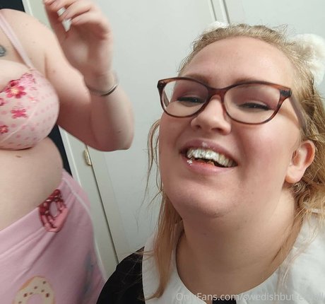 Foto desnuda filtrada de OnlyFans de Swedishbutterball