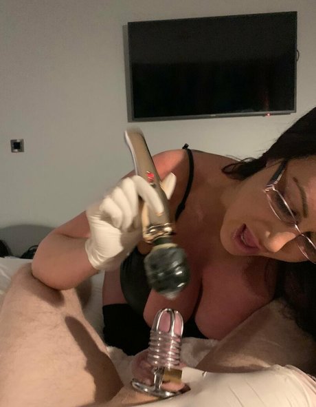 Sexyemmabutt