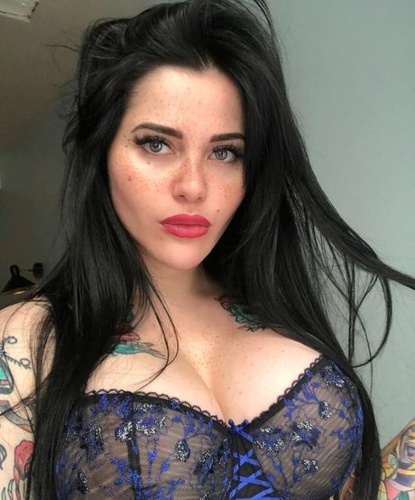 Foto desnuda filtrada de OnlyFans de Aurore Pariente