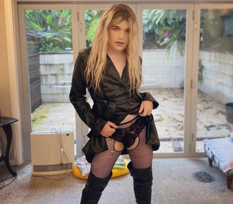 Foto desnuda filtrada de OnlyFans de Kitty Devine