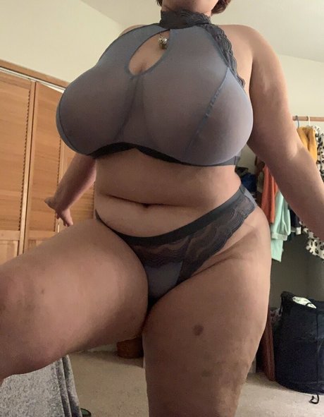 Foto desnuda filtrada de OnlyFans de Squishy Lynxie