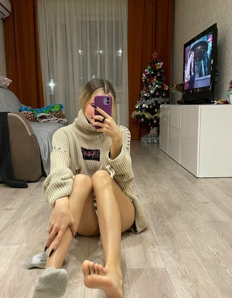 Vellari_Feet
