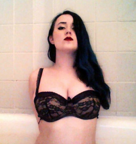 Foto desnuda filtrada de OnlyFans de Temptyva