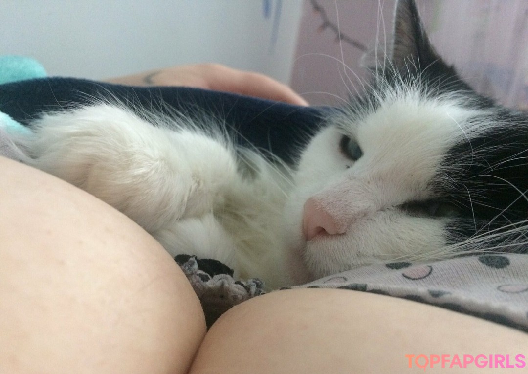 Foto desnuda filtrada de OnlyFans de Katthekunt #1949