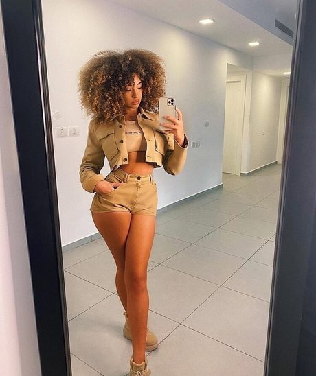 Foto desnuda filtrada de OnlyFans de Dana Curly