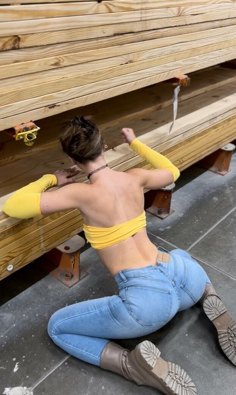 Foto desnuda filtrada de OnlyFans de Ellie Handygirl
