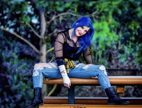 Leva Bates